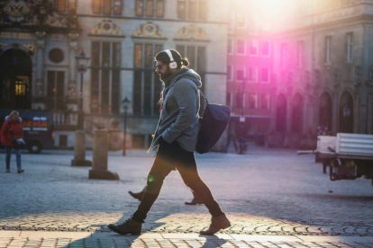 Seven Tips For Pedestrians For Staying Safe While Walking